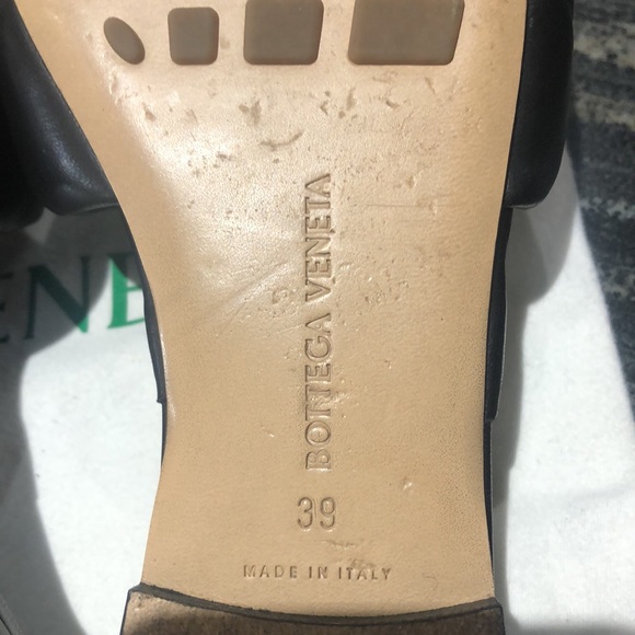 Bottega Veneta Nappa Lido square-toed quilted leather slides - Picture 6 of 10